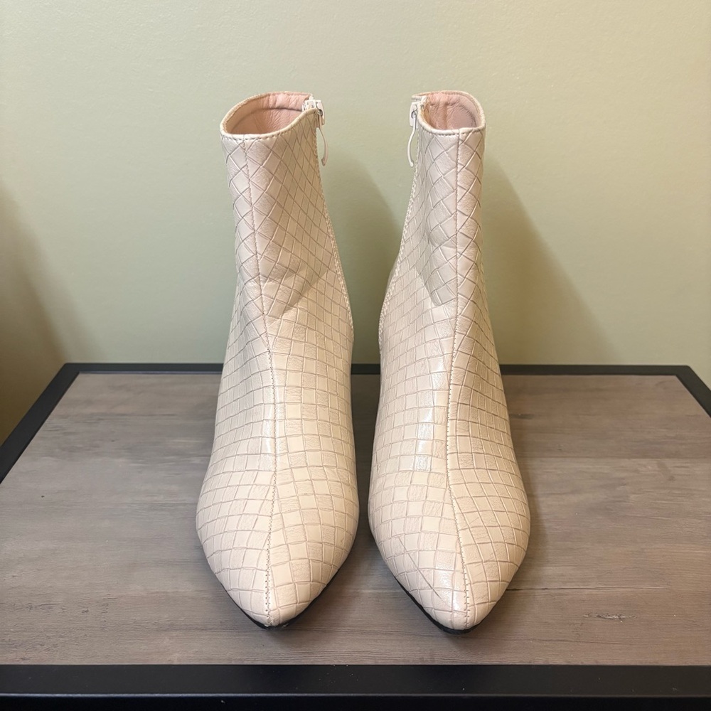 SHEIN Elegant Cream Ankle Boots